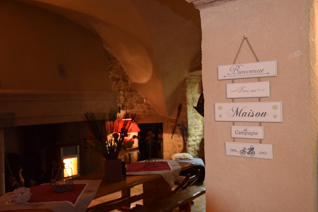 Chateau Des Aiguilles Saint-Remy-de-Chargnat Ngoại thất bức ảnh