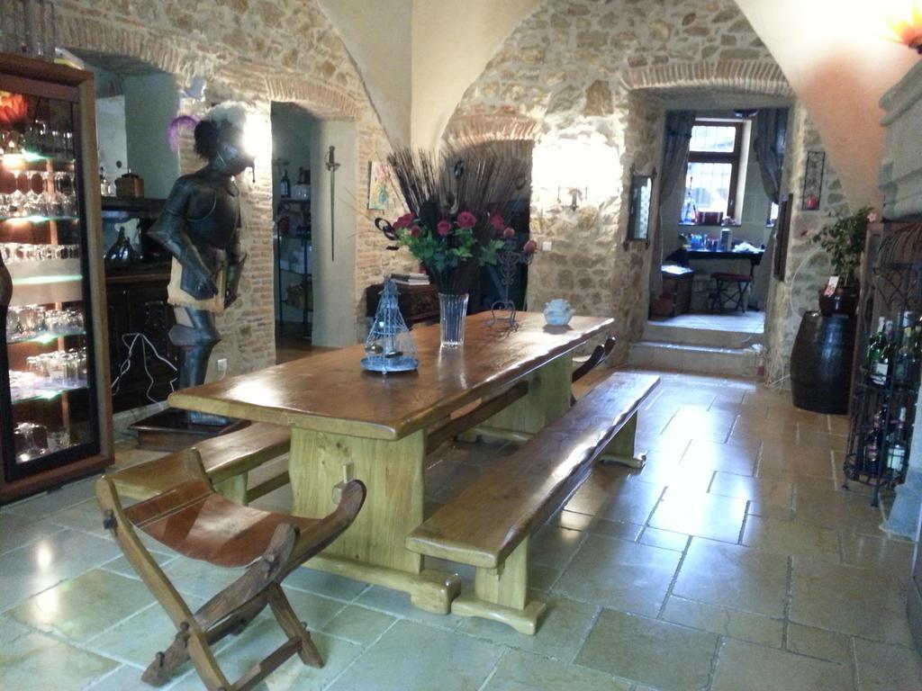 Chateau Des Aiguilles Saint-Remy-de-Chargnat Ngoại thất bức ảnh
