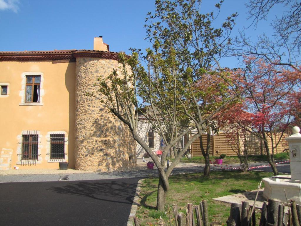 Chateau Des Aiguilles Saint-Remy-de-Chargnat Ngoại thất bức ảnh